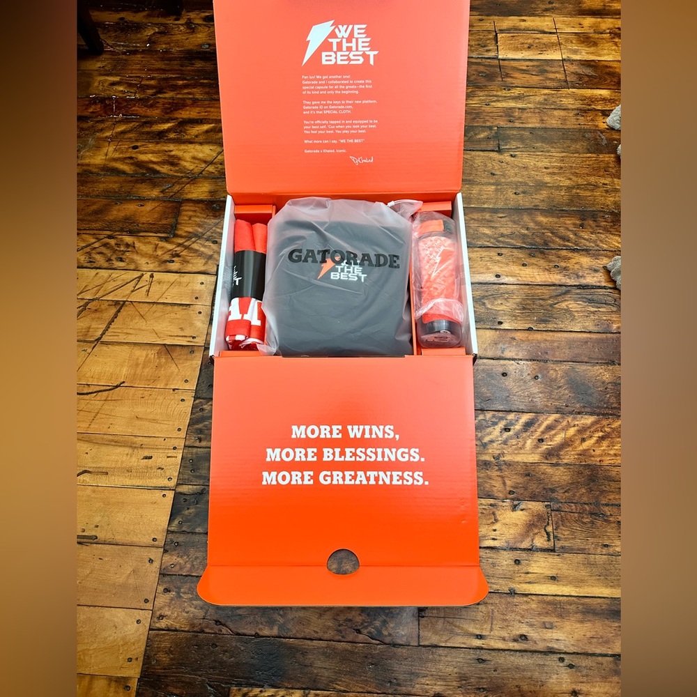 Gatorade X DJ Khaled Capsule Limited Edition Hoodie Size M + Bottle + Towel
